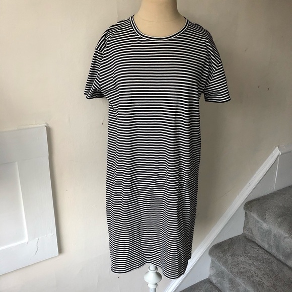 SOLD Everlane Striped The Cotton Box-Cut Tee Dress - Picture 4 of 7
